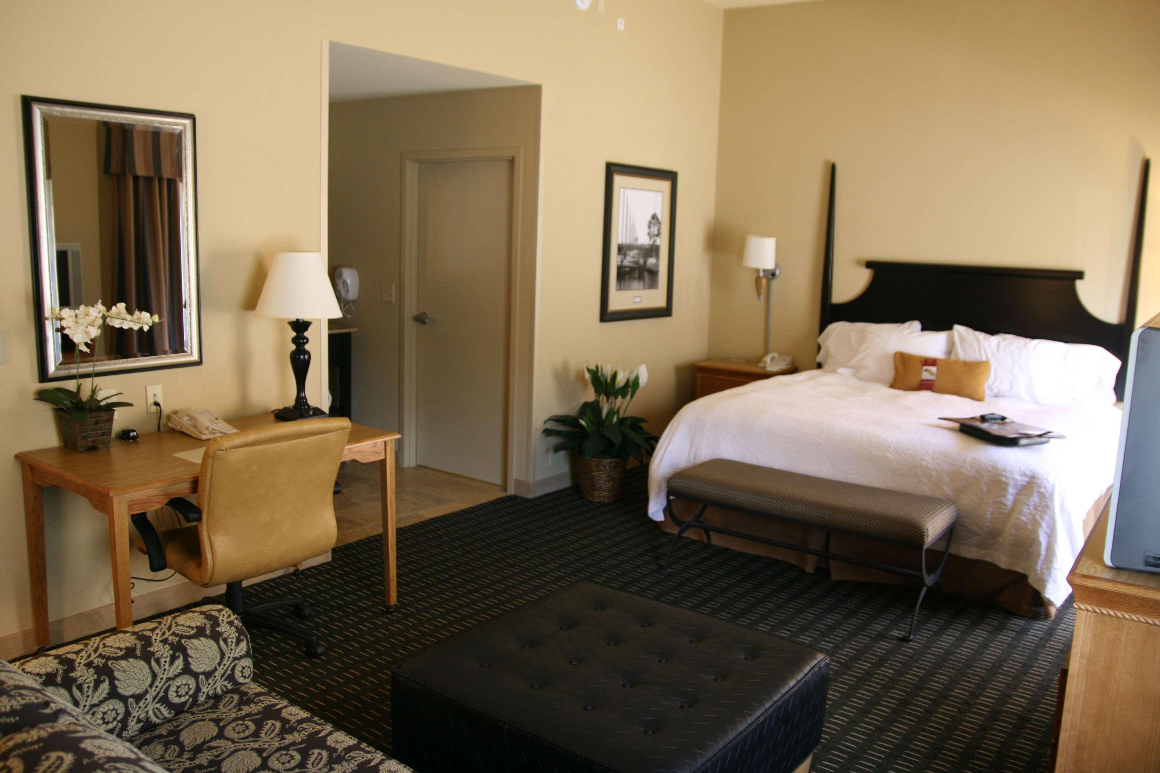 Hampton Inn & Suites Mobile Providence Park/Airport Room photo