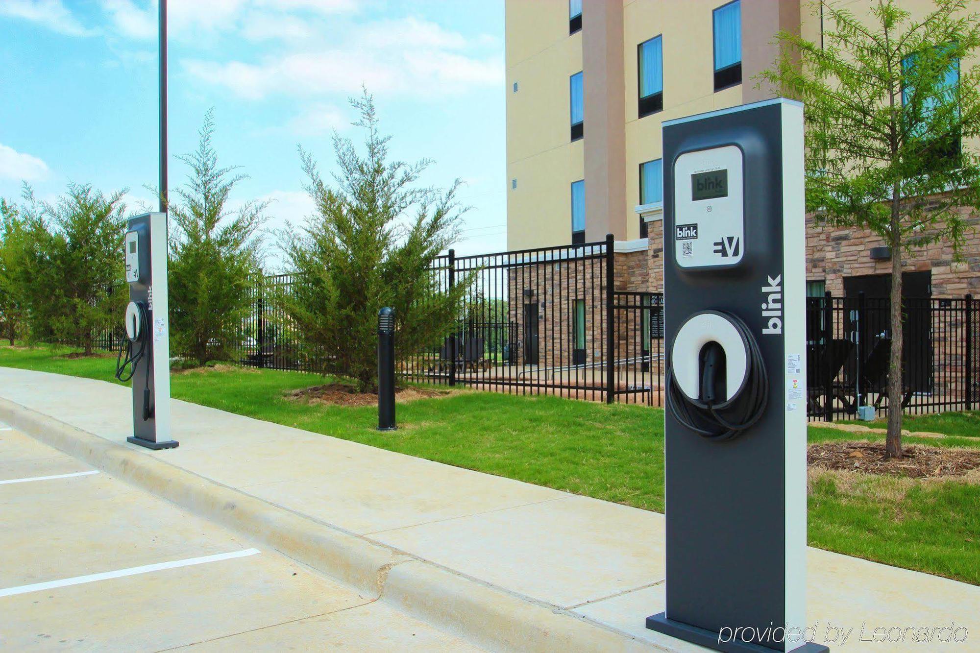 Hampton Inn & Suites Mobile Providence Park/Airport Exterior photo