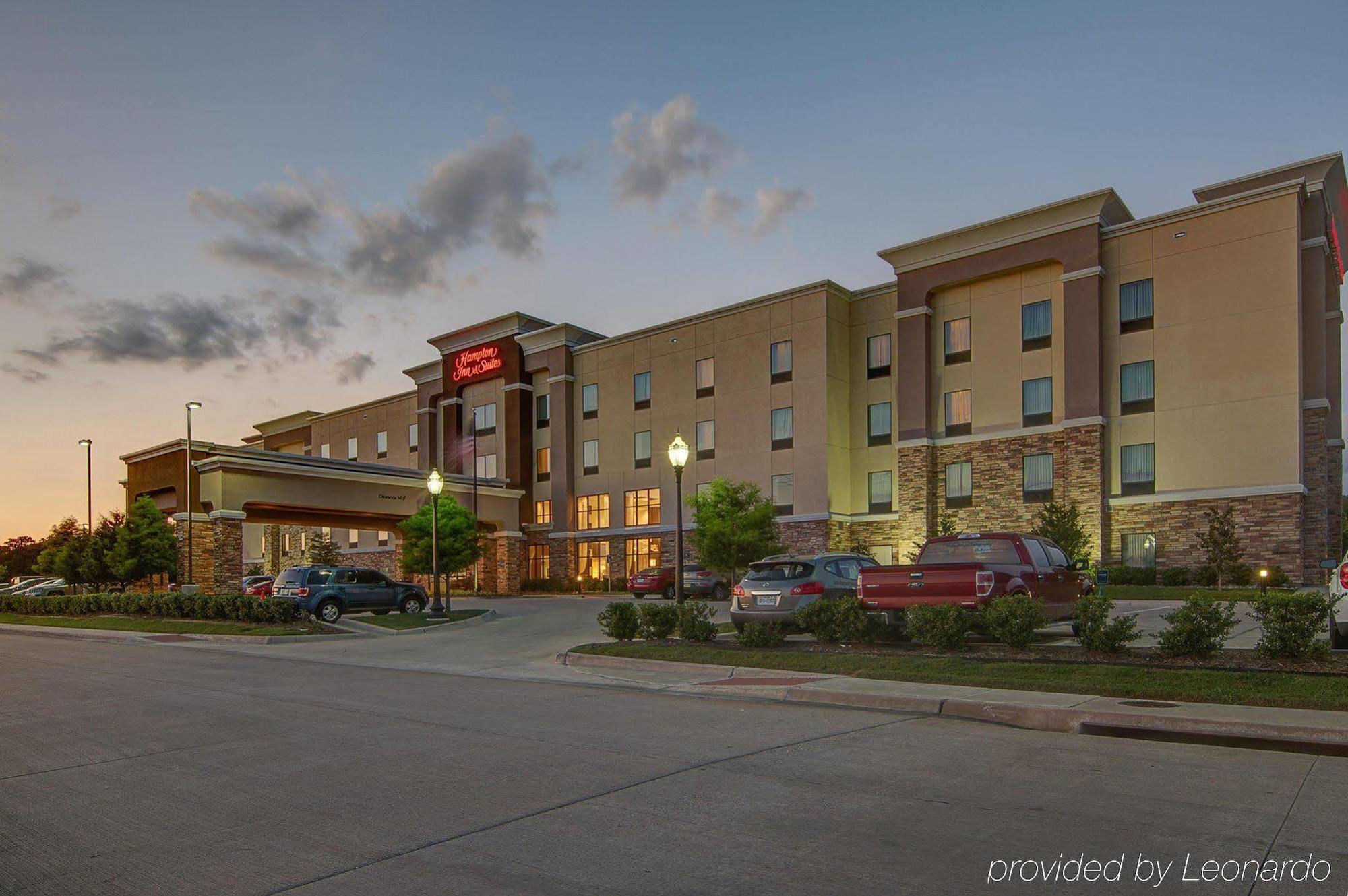 Hampton Inn & Suites Mobile Providence Park/Airport Exterior photo